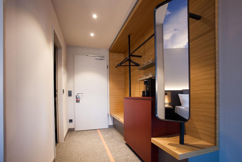 Hotel Atlantic Airport